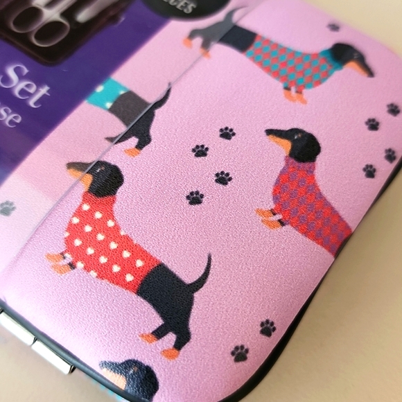 Dachshund Manicure Kit/Case - Picture 6 of 7